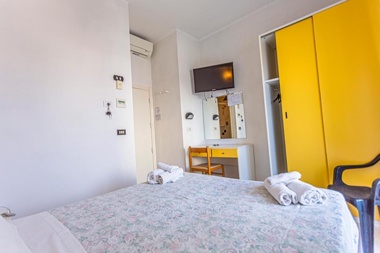 Hotel Continental เบลลาเรีย-อีเจอา มารีนา ภายนอก รูปภาพ